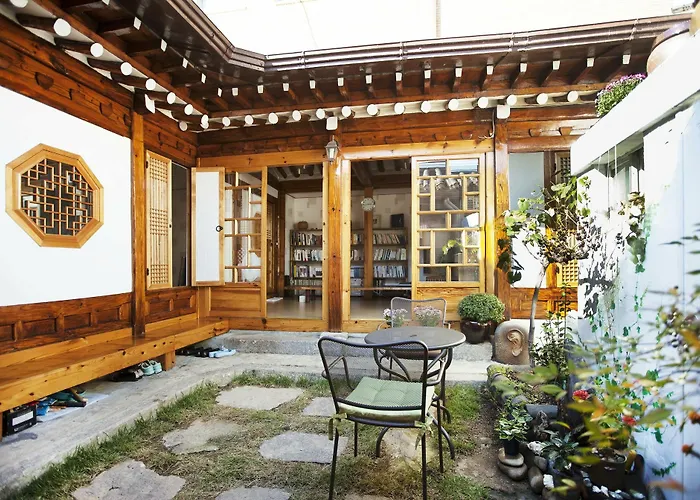 Vine Hanok Guesthouse